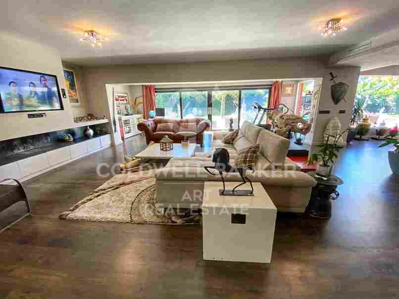 Villa in Marbella, Malaga, Spain 4 bedrooms, 597 sq.m. No. 158932