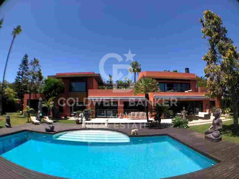 Villa in Marbella, Malaga, Spain 4 bedrooms, 597 sq.m. No. 158932
