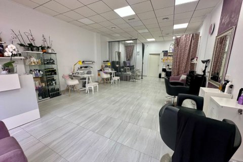 Liikekiinteistö La Zenia, Alicante, Espanja 100 m2 No. 137564