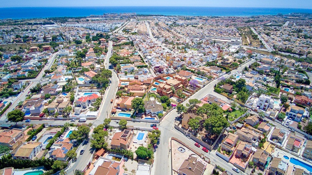 Parcela en Torrevieja, Alicante, España No. 145356
