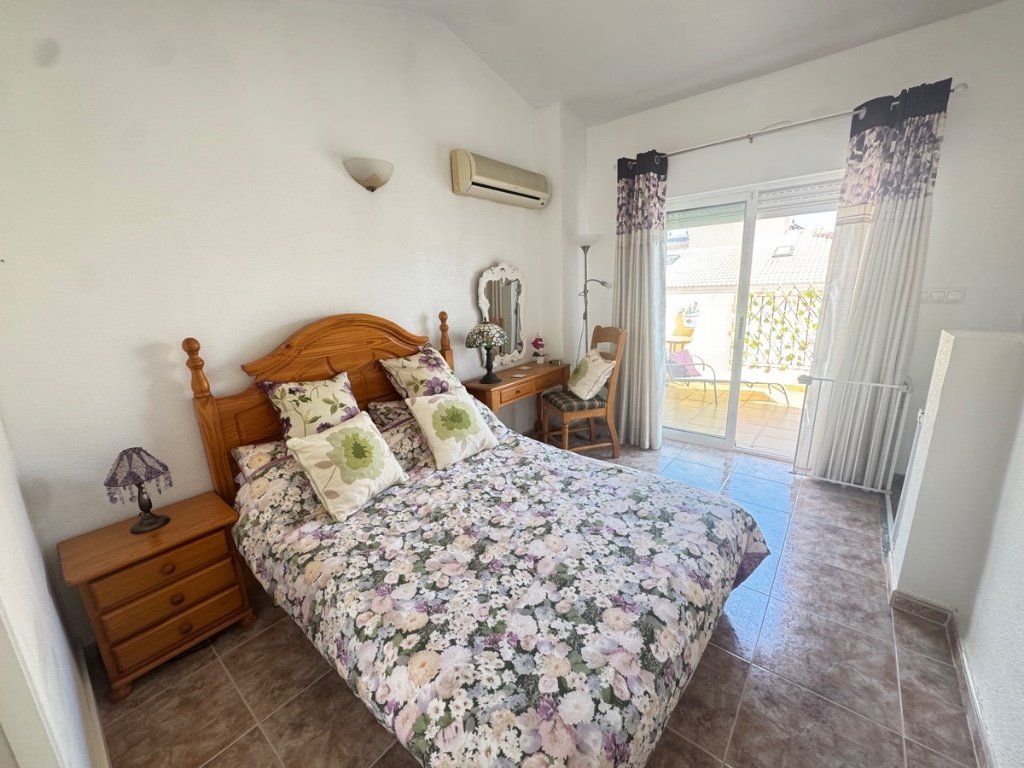 Casa adosada en Alicante, España 3 dormitorios, 80 m2 No. 145354