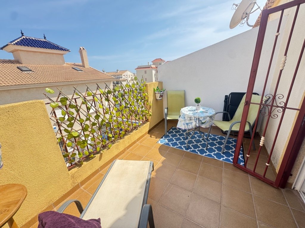 Casa adosada en Alicante, España 3 dormitorios, 80 m2 No. 145354
