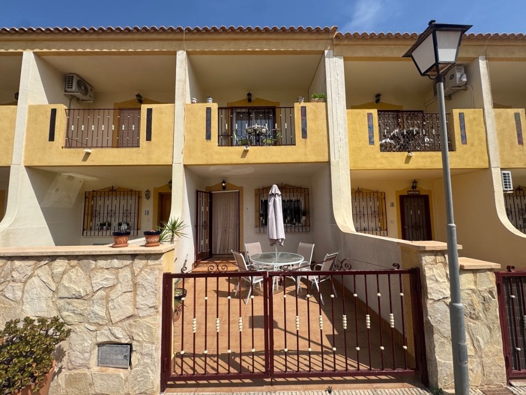 Casa adosada en Alicante, España 3 dormitorios, 80 m2 No. 145354