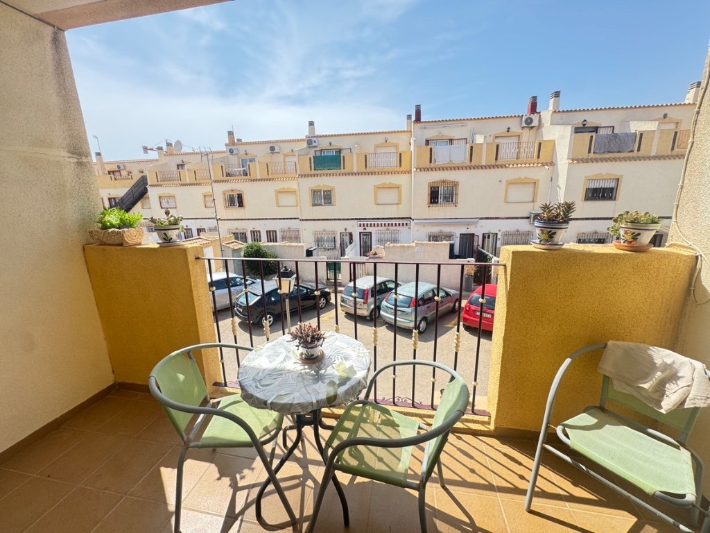 Casa adosada en Alicante, España 3 dormitorios, 80 m2 No. 145354
