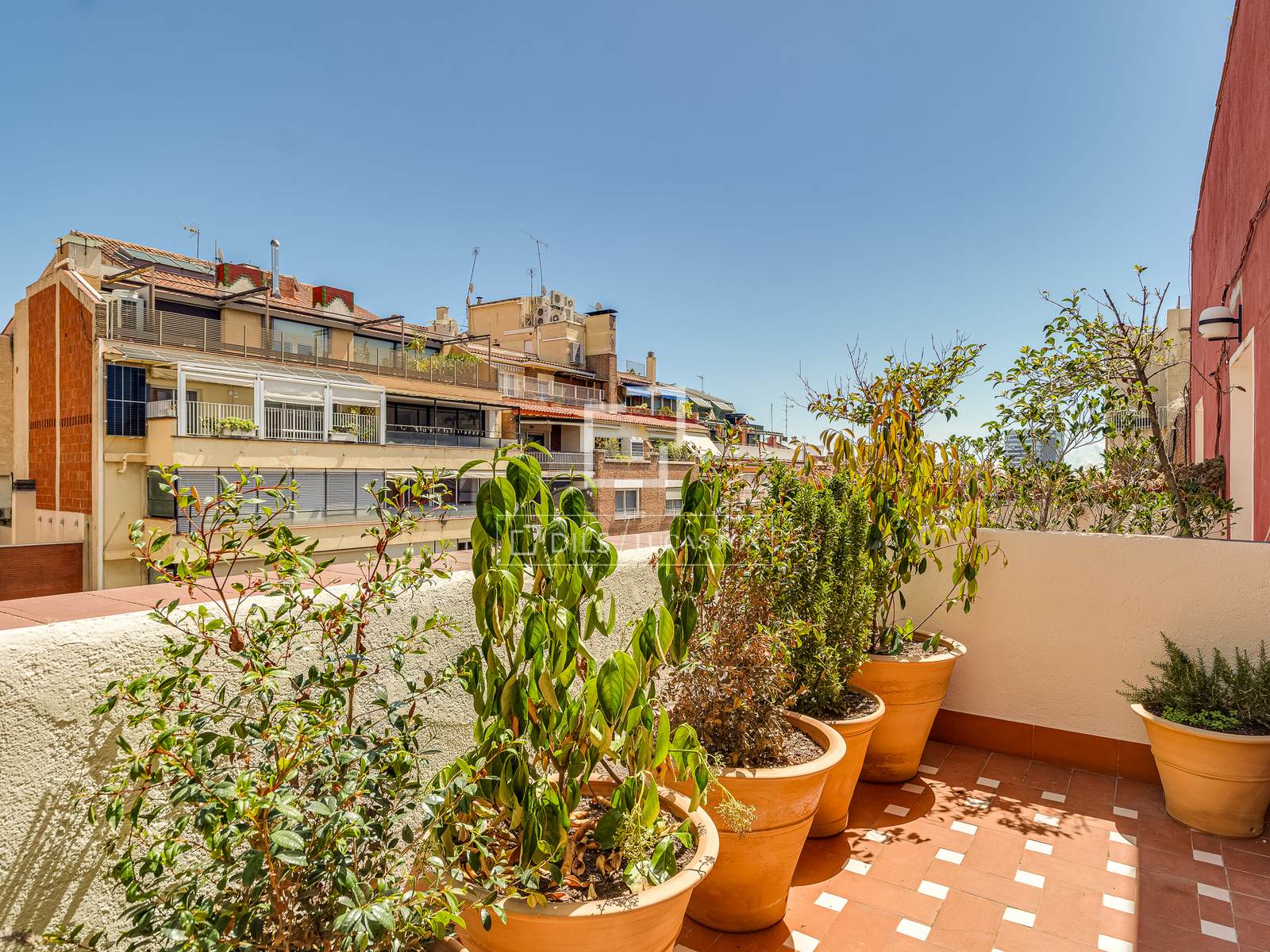 Takvåning i Barcelona, Spanien 5 sovrum, 423 kvm. Nr. 167989