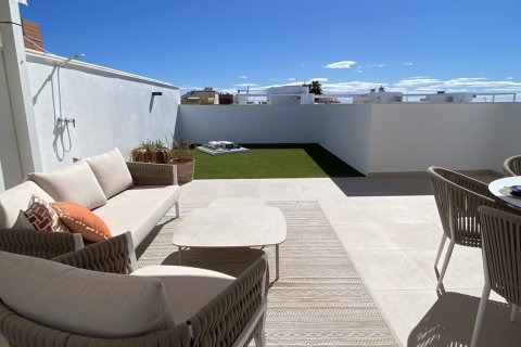 Bungalow in Pilar de la Horadada, Alicante, Spain 2 bedrooms,  No. 173925