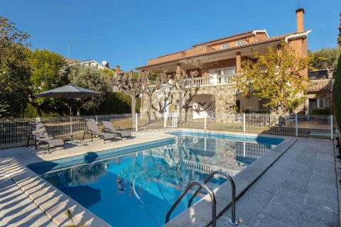 Villa in Vilassar de Dalt, Barcelona, Spain 7 bedrooms, 598 sq.m. No. 151000