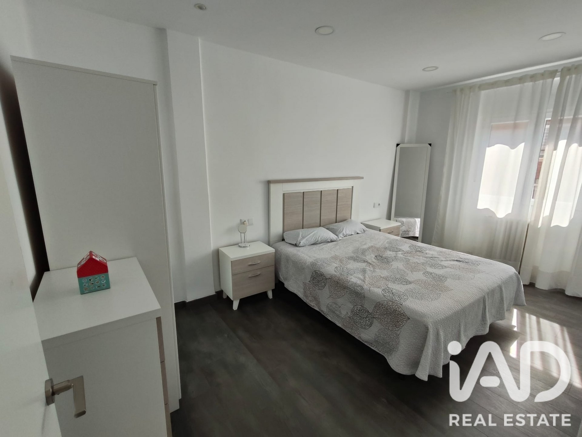 Apartamento en Valladolid, España 3 dormitorios, 99 m2 No. 187817