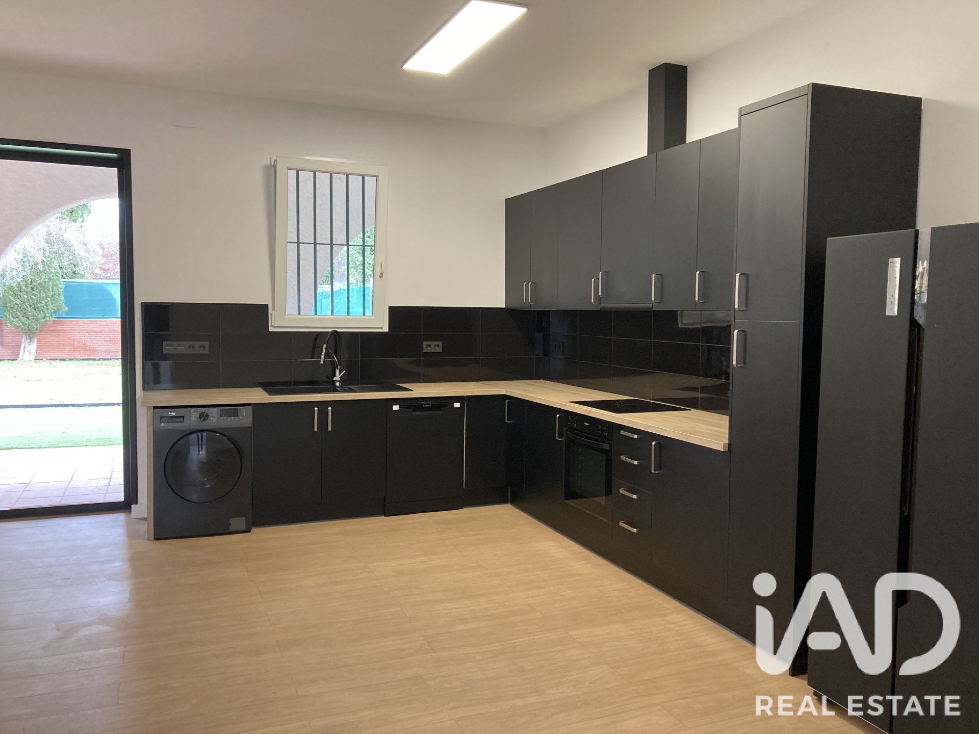 Dzīvoklis Las Rozas de Madrid, Madrid, Spānijā 2 istabas, 140 m2 Nr. 187818