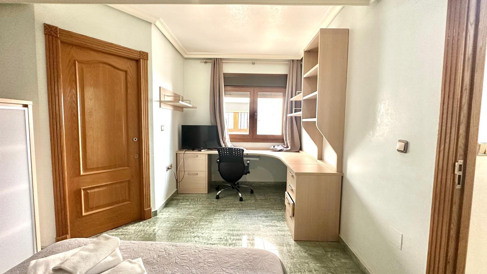 Penthouse in Torrevieja, Alicante, Spain 2 bedrooms, 98 sq.m. No. 165851