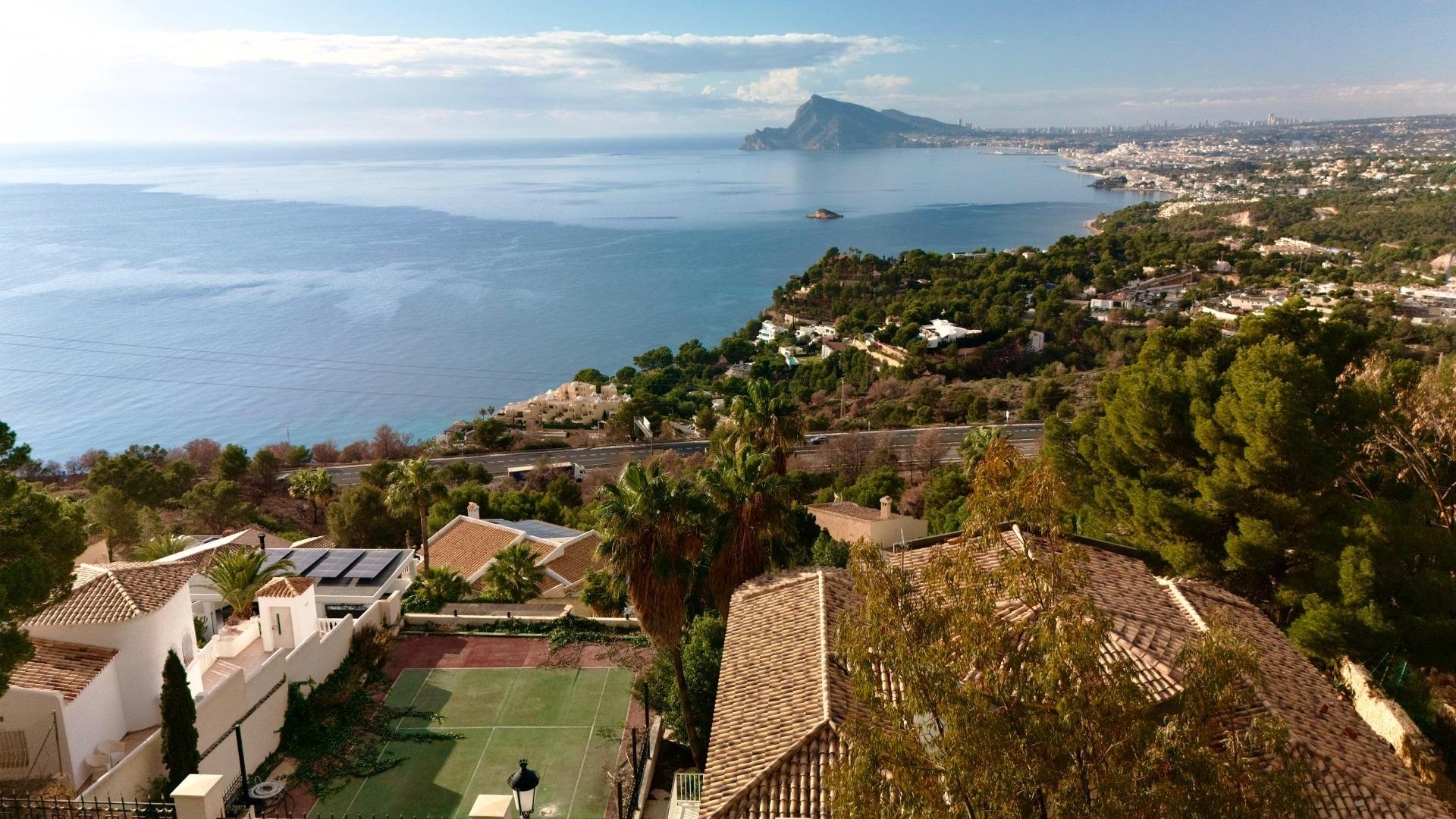 House in Zona Altea Hills, Alicante, Spain 4 bedrooms, 605 sq.m. No. 165491