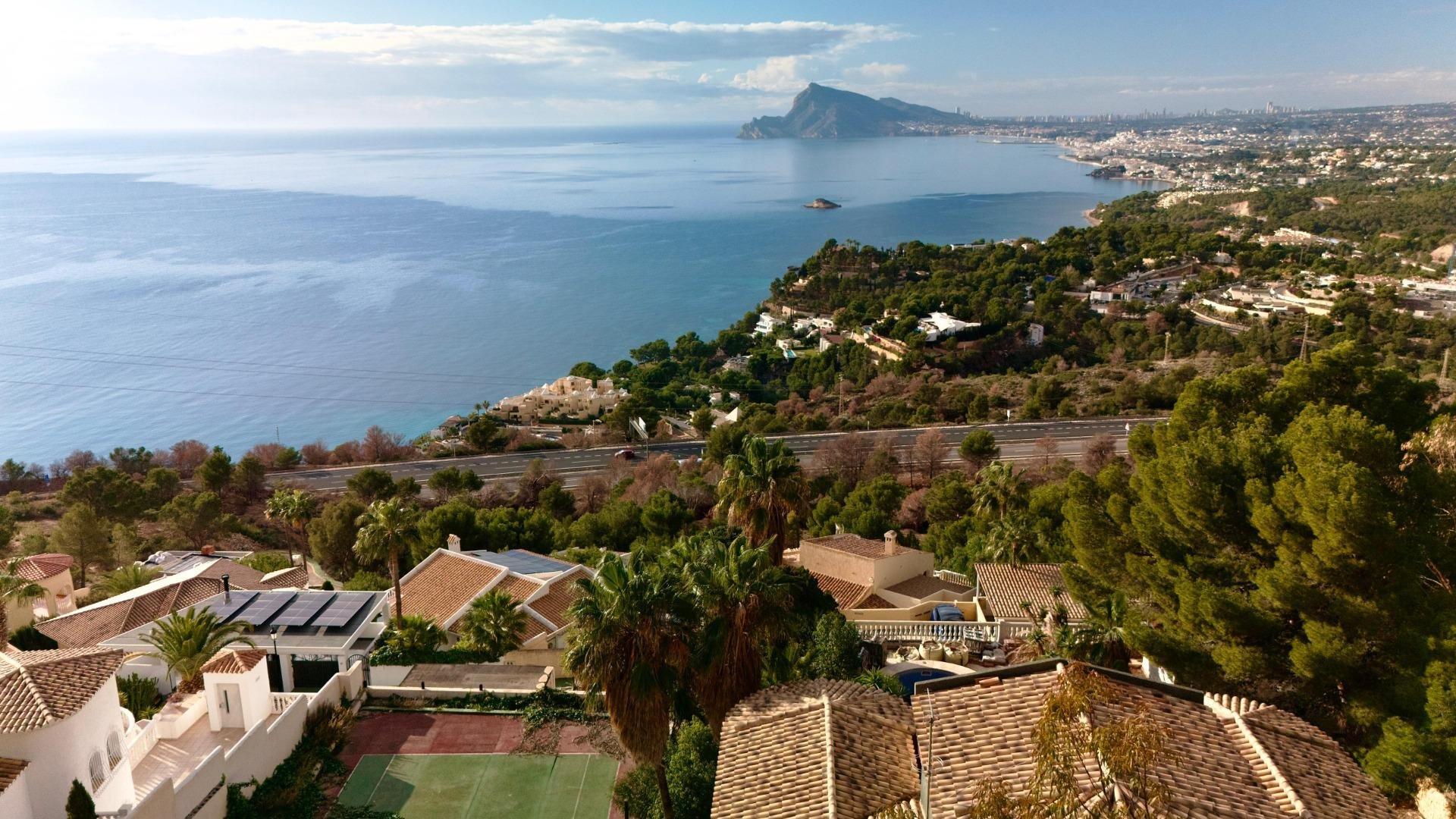 House in Zona Altea Hills, Alicante, Spain 4 bedrooms, 605 sq.m. No. 165491