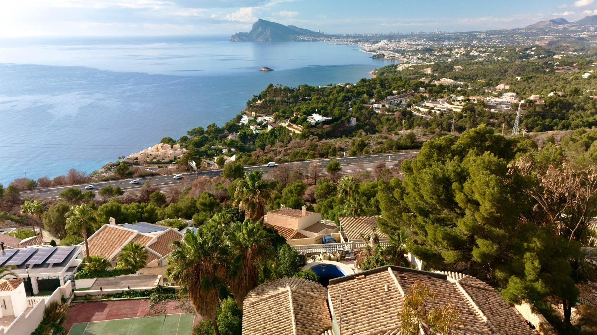 House in Zona Altea Hills, Alicante, Spain 4 bedrooms, 605 sq.m. No. 165491