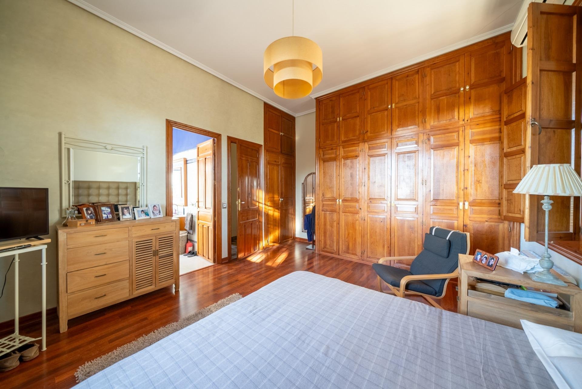 Сasa en Mutxamel, Alicante, España 7 dormitorios, 1350 m2 No. 165490