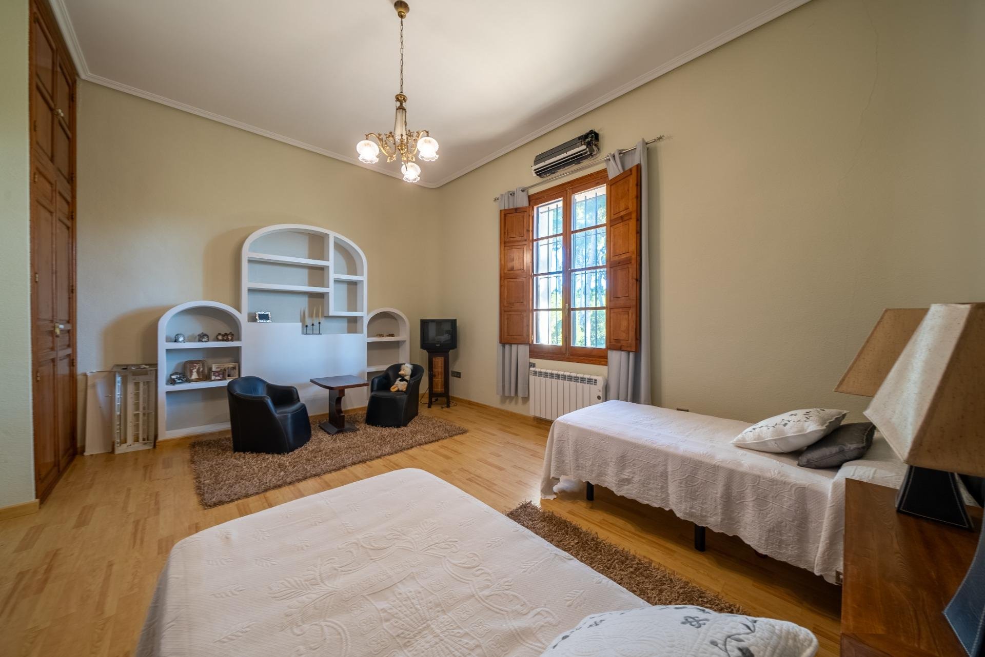 Сasa en Mutxamel, Alicante, España 7 dormitorios, 1350 m2 No. 165490