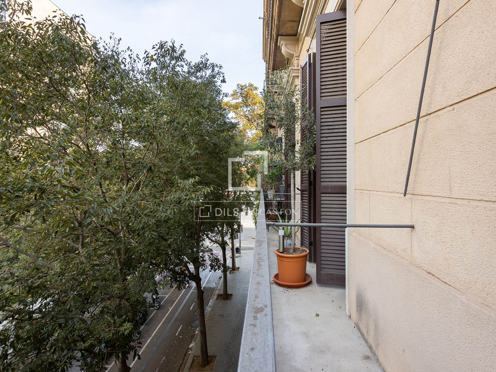 Apartamento en Barcelona, España 3 dormitorios, 116 m2 No. 168910