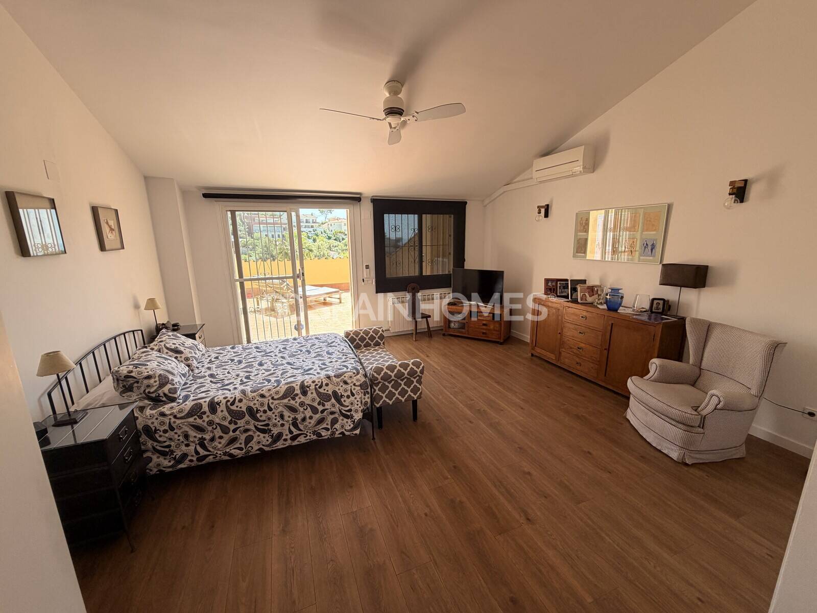 Villa a Sitges, Barcelona, Spagna 4 camere da letto, 250 mq. N° 166852