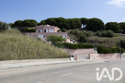 Māja Canet de Mar, Barcelona, Spānijā 4 istabas, 300 m2 Nr. 187847