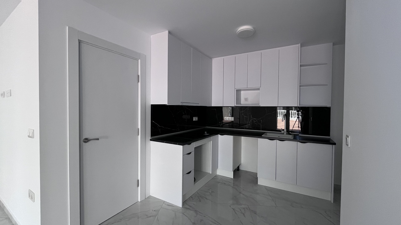 Bungalow à Torrevieja, Alicante, Espagne 2 chambres, 88 m2 No. 140310