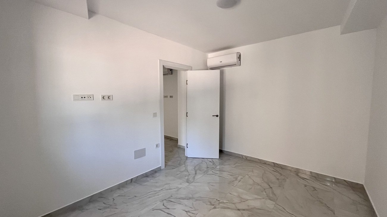 Bungalow à Torrevieja, Alicante, Espagne 2 chambres, 88 m2 No. 140310