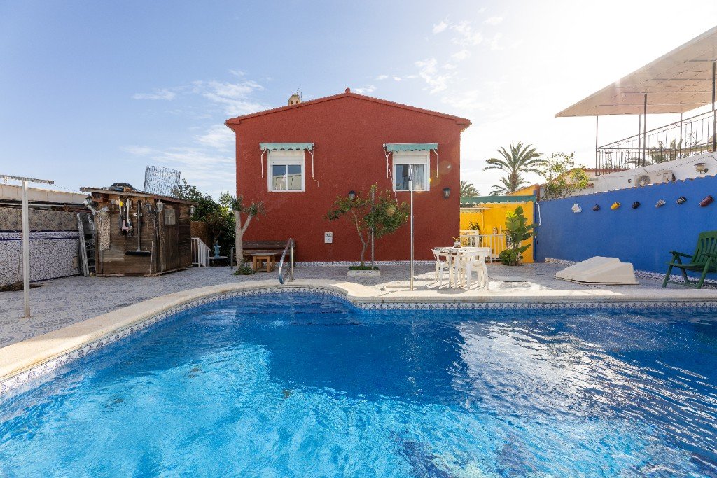 Villa Punta Prima, Alicante, Spānijā 4 istabas, 70 m2 Nr. 145296