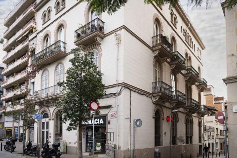 Commercial property in Barcelona, Spain No. 140814
