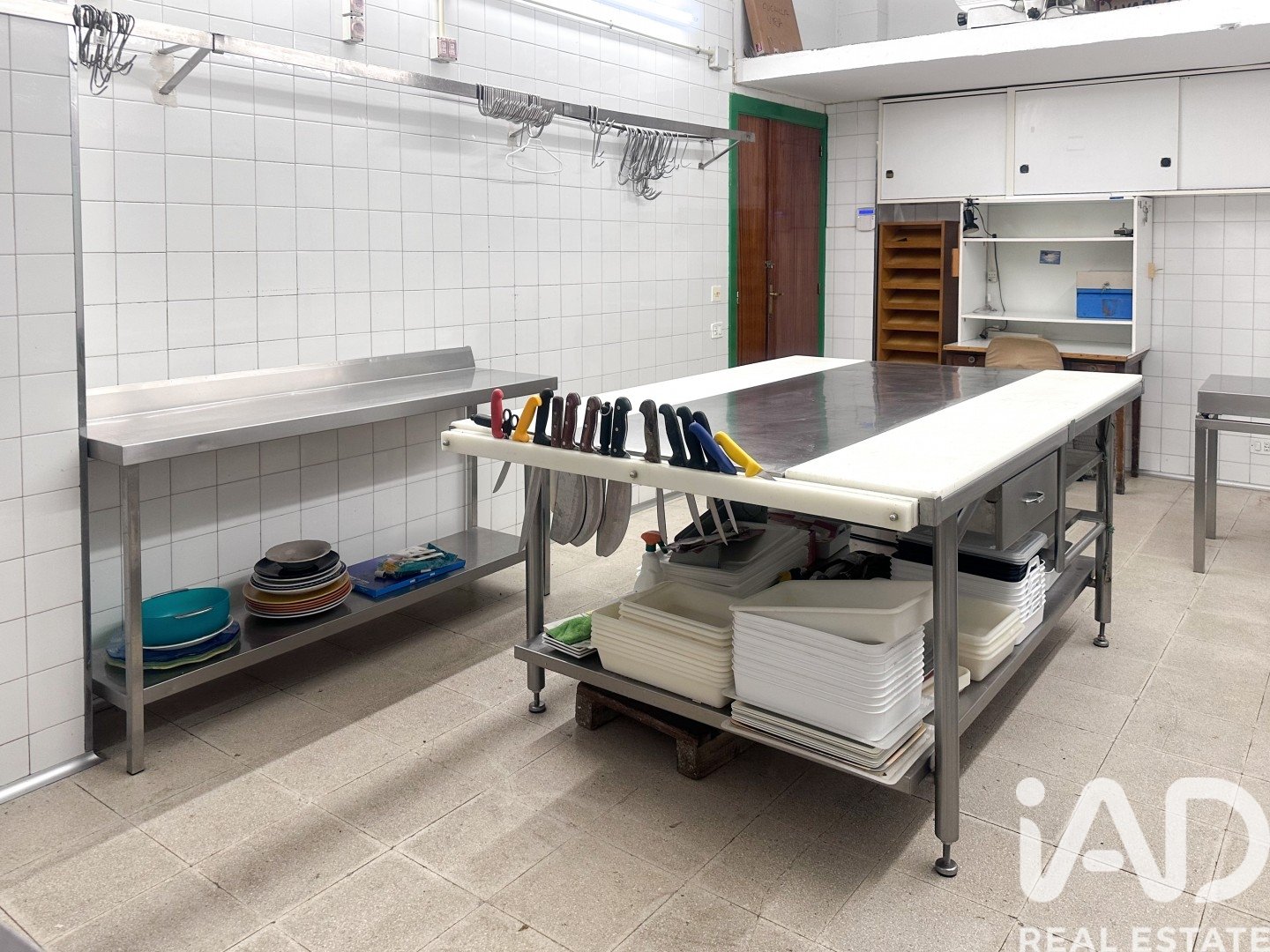 Commercial property à Burgos, Espagne 120 m2 No. 187851