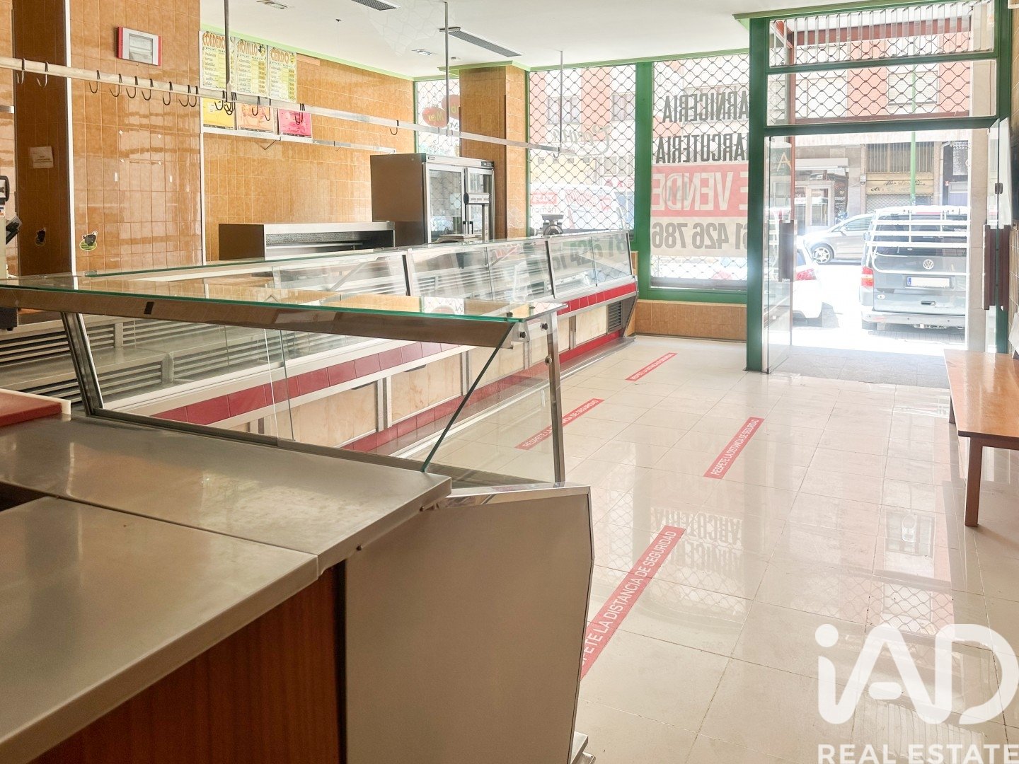 Commercial property à Burgos, Espagne 120 m2 No. 187851
