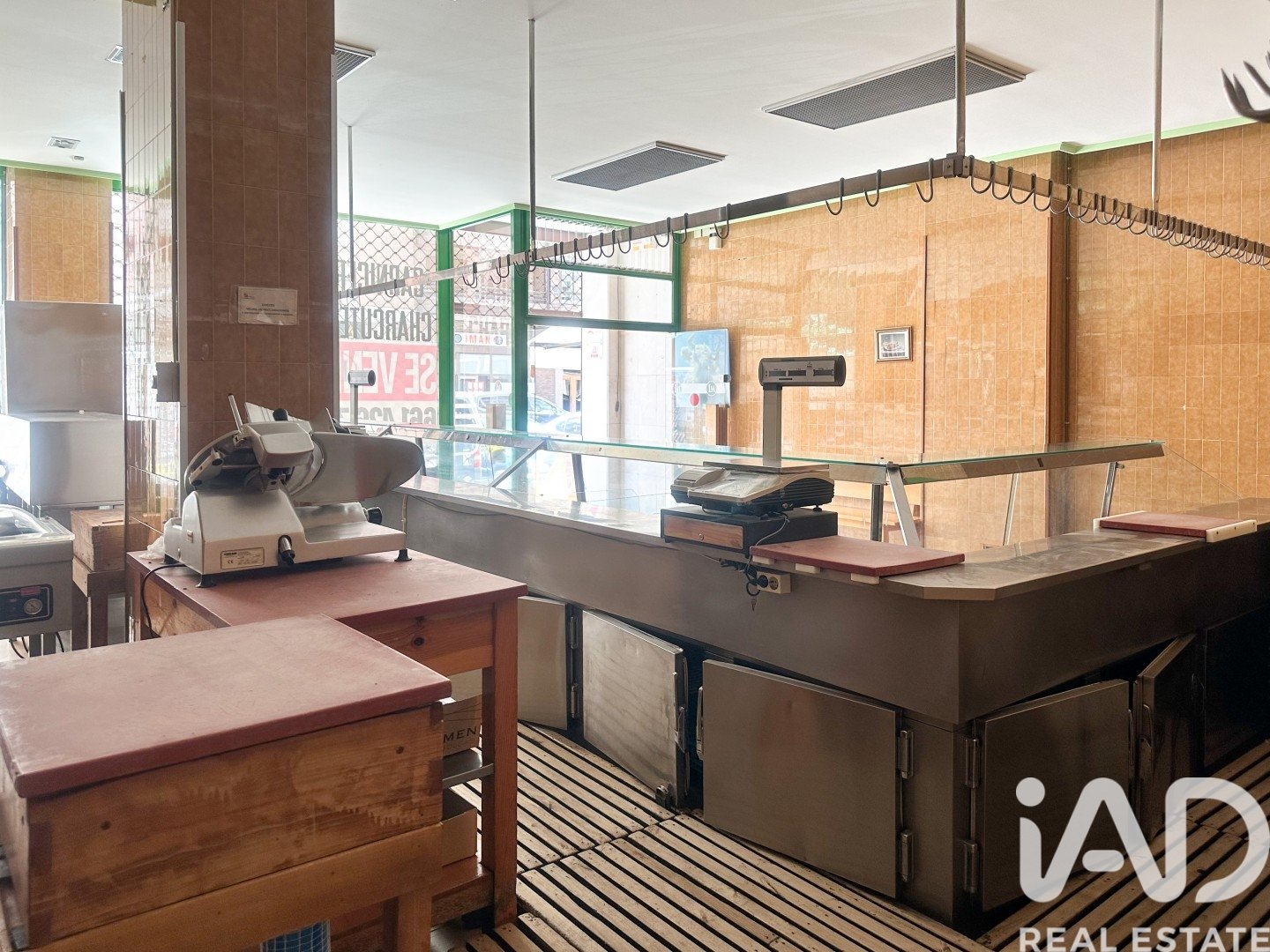 Commercial property à Burgos, Espagne 120 m2 No. 187851