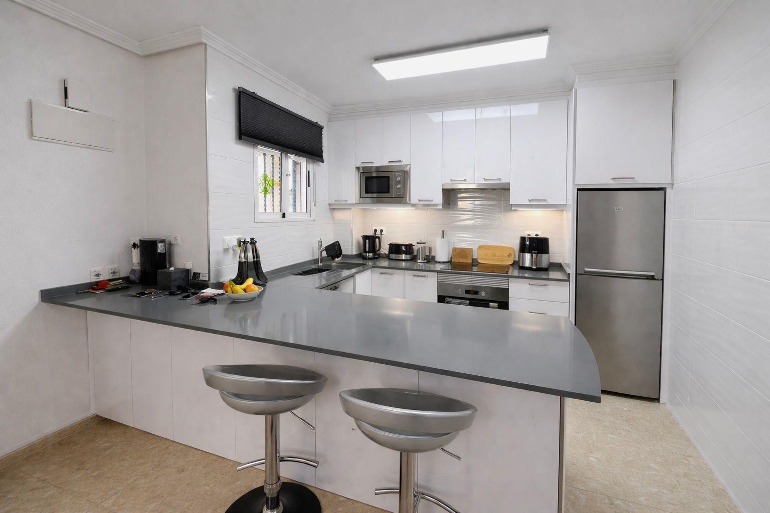 House in Torrevieja, Alicante, Spain 2 bedrooms, 65 sq.m. No. 154775