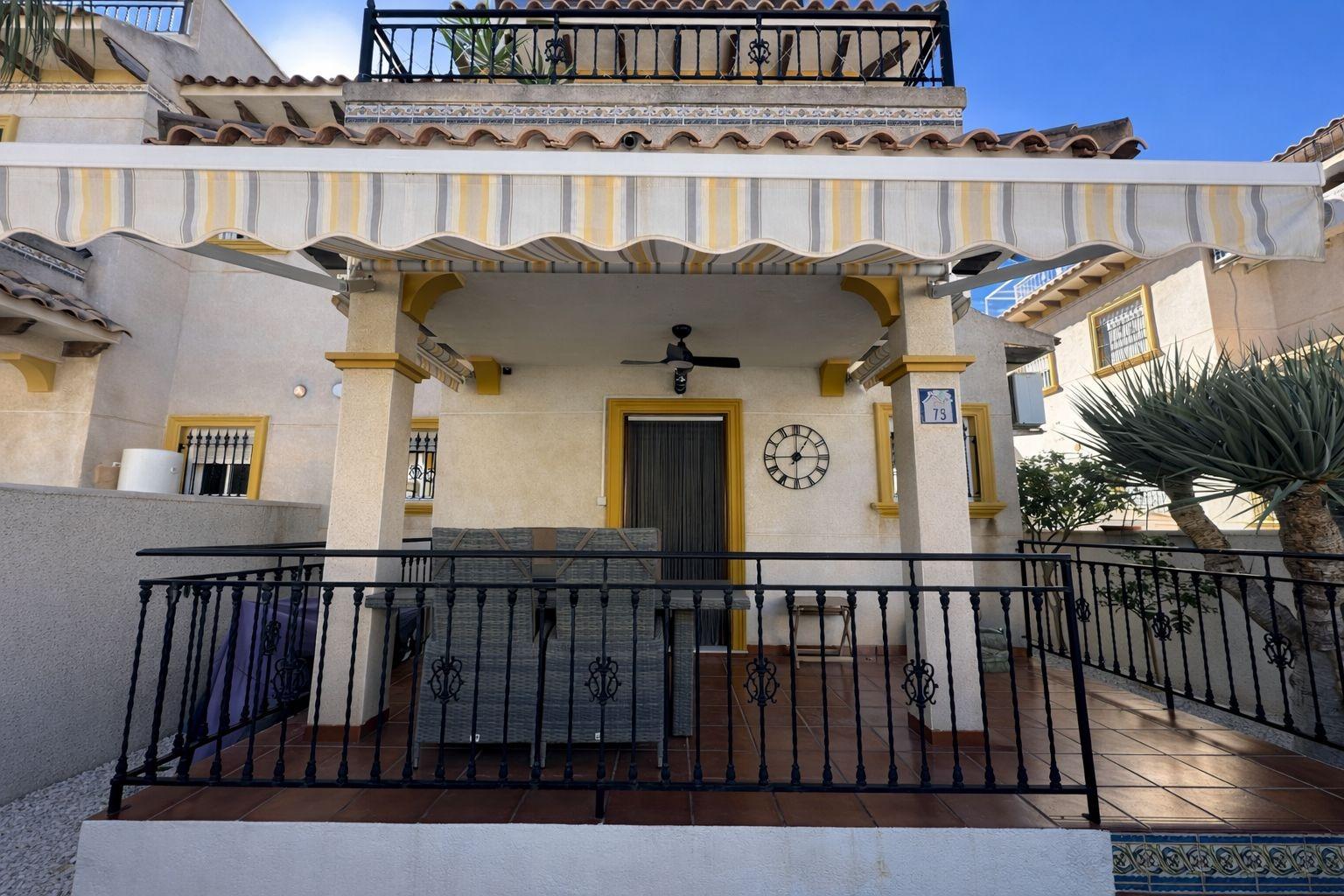 House in Torrevieja, Alicante, Spain 2 bedrooms, 65 sq.m. No. 154775
