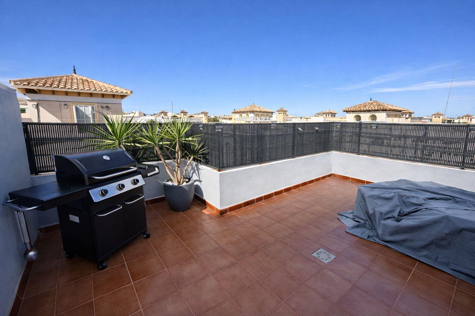 House in Torrevieja, Alicante, Spain 2 bedrooms, 65 sq.m. No. 154775