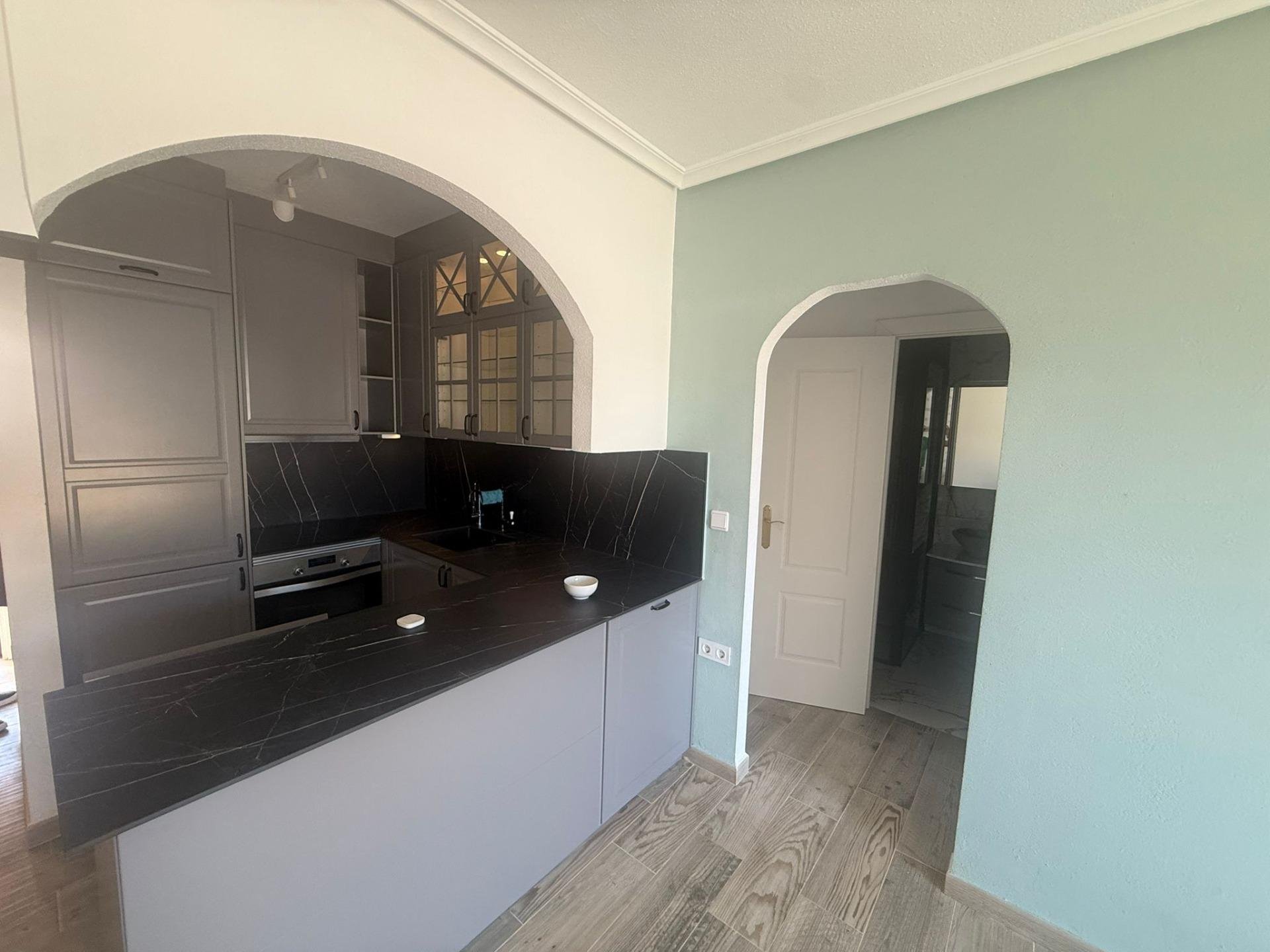 Takvåning i Torrevieja, Alicante, Spanien 2 sovrum, 65 kvm. Nr. 154778