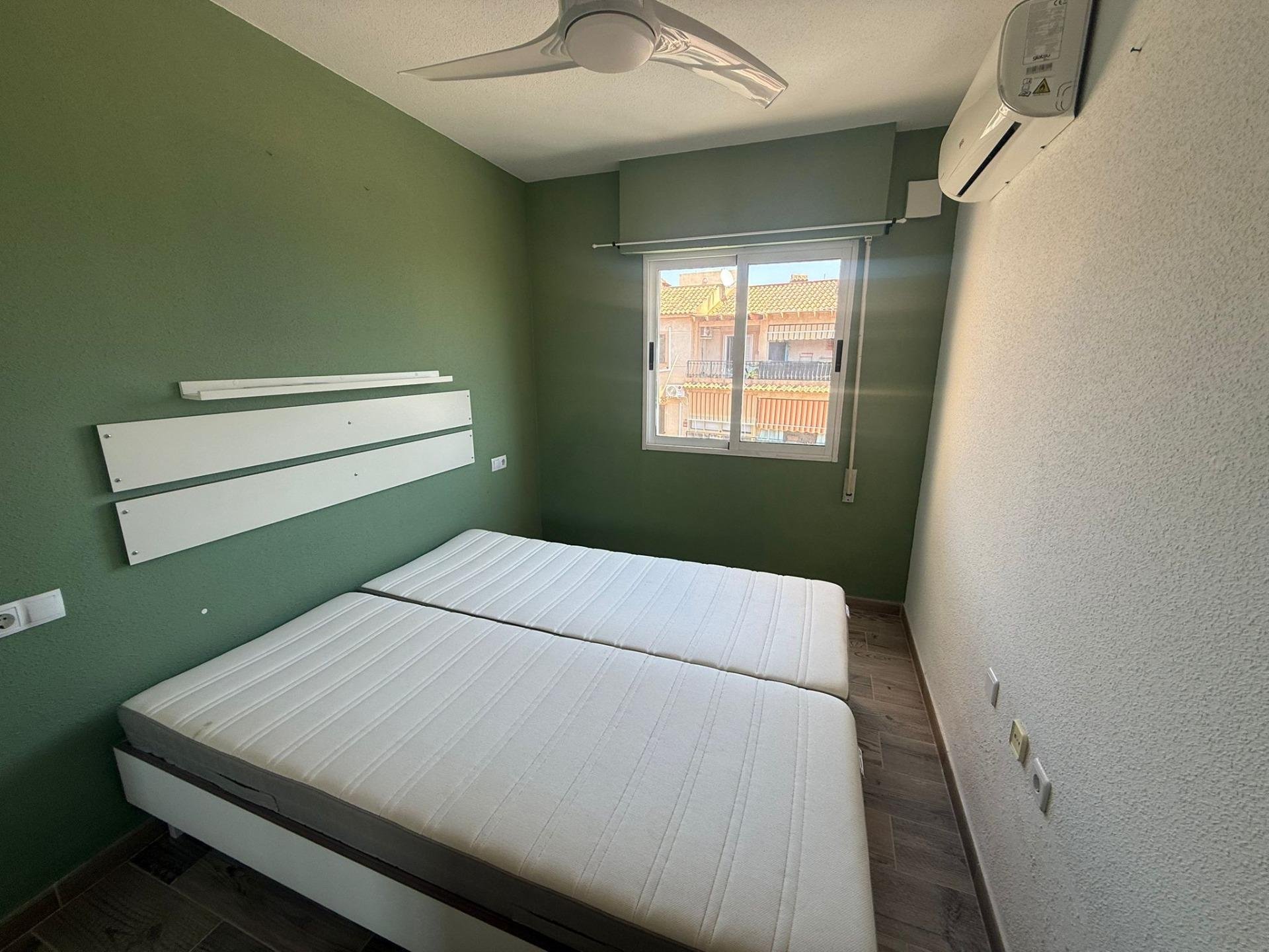 Takvåning i Torrevieja, Alicante, Spanien 2 sovrum, 65 kvm. Nr. 154778
