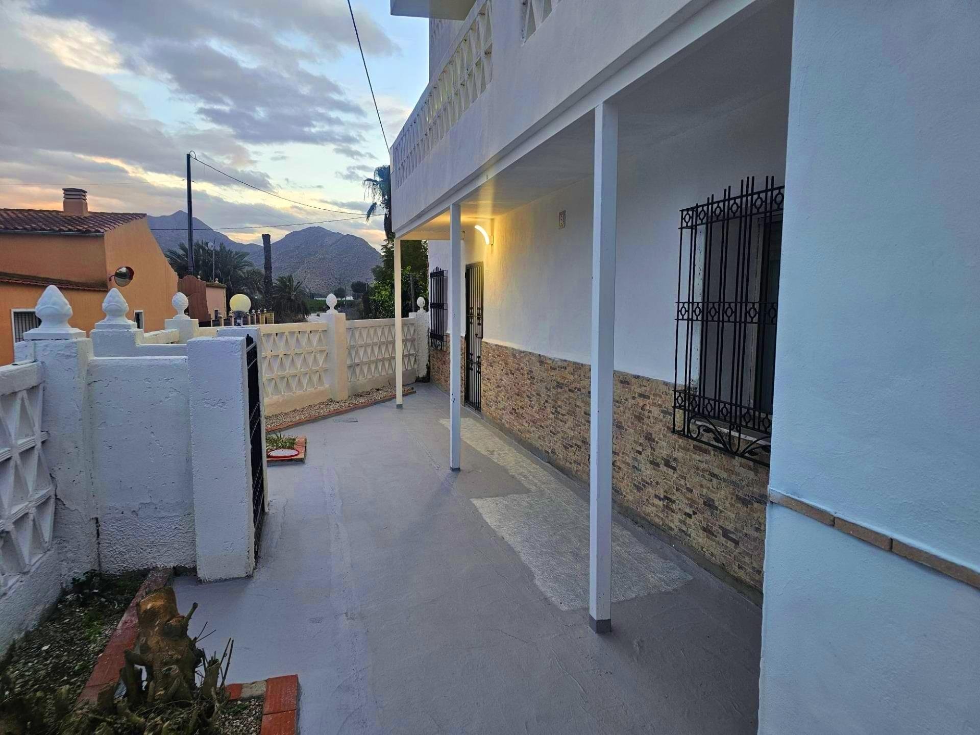 Villa in Cox, Alicante, Spain 10 bedrooms, 600 sq.m. No. 154777