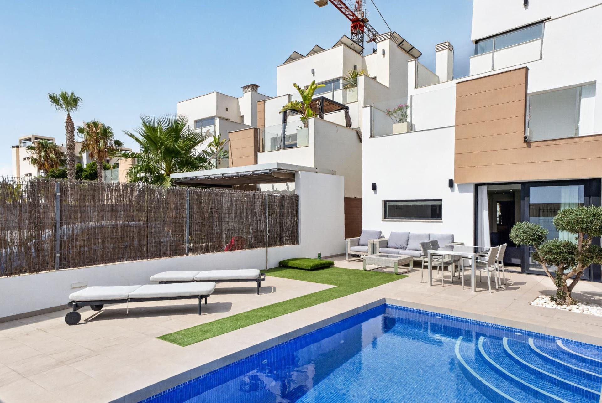 Villa à Guardamar del Segura, Alicante, Espagne 3 chambres, 178 m2 No. 190311