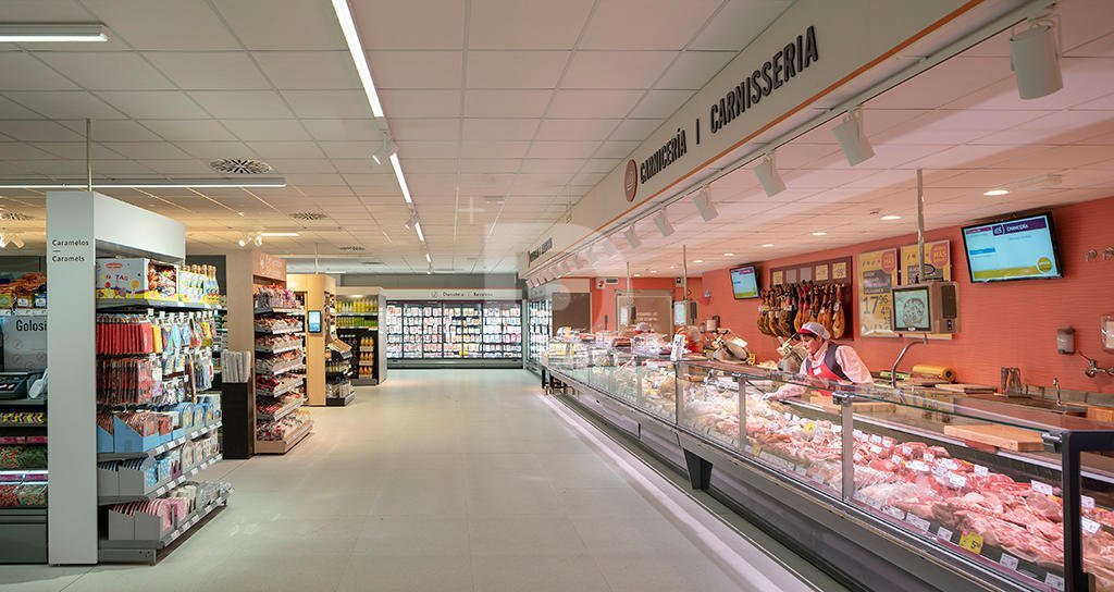 Retail store in Spain 4161 sq.m. No. 151884