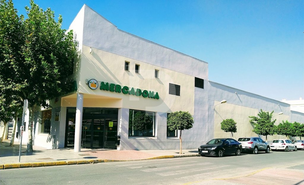 Магазин в Испании 3593м2 №151883
