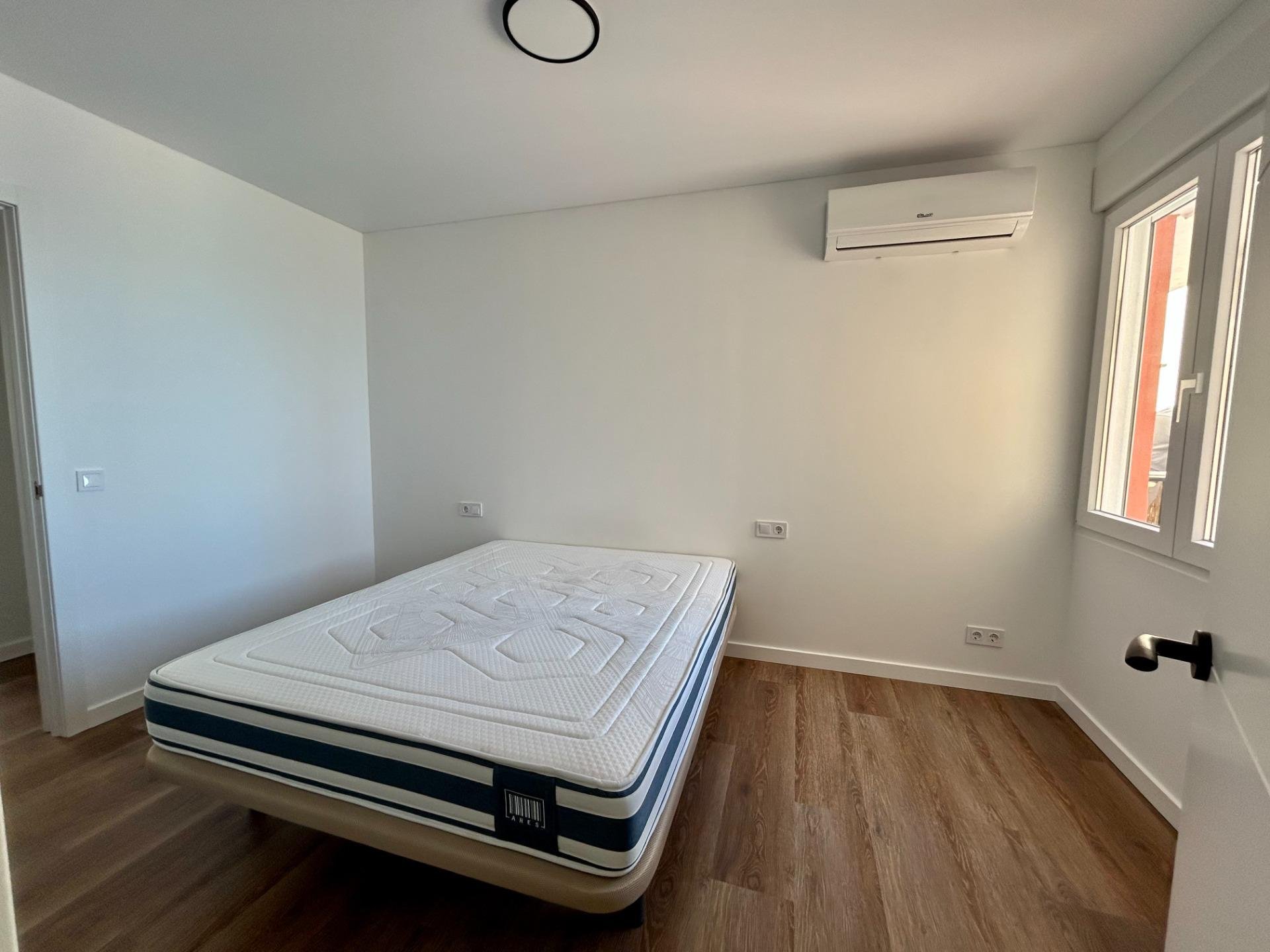 Appartamento a Torrevieja, Alicante, Spagna 2 camere da letto, 77 mq. N° 133103