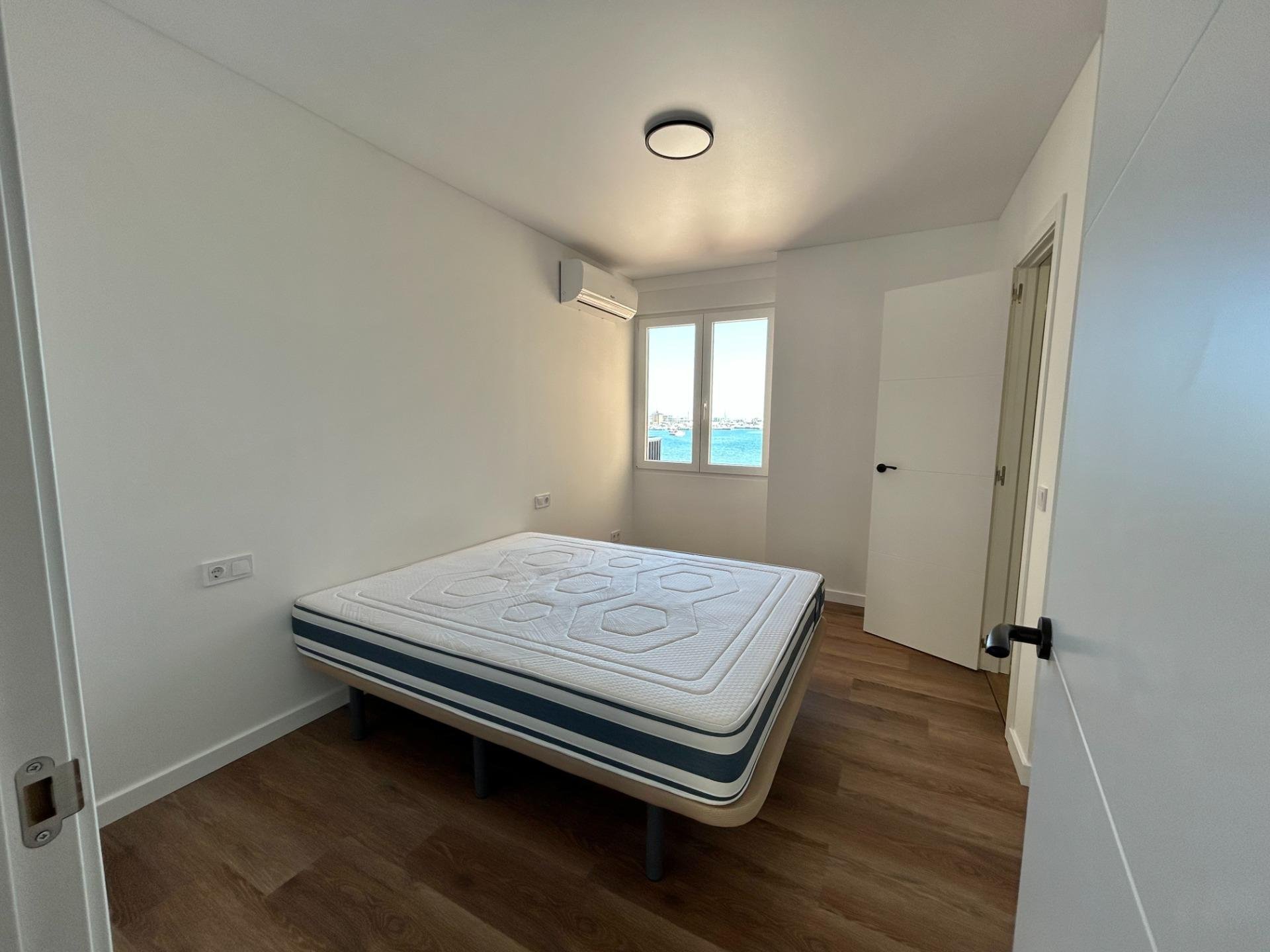 Appartamento a Torrevieja, Alicante, Spagna 2 camere da letto, 77 mq. N° 133103