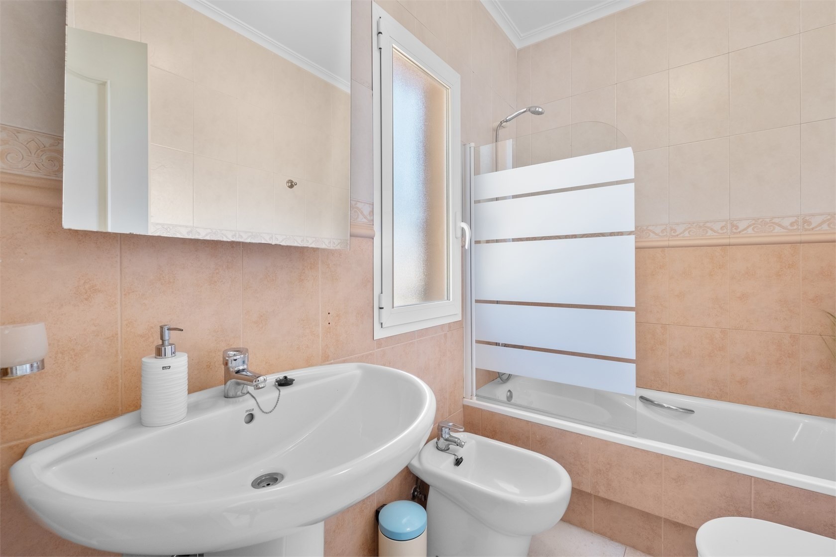 Paritalo Albir, Alicante, Espanja 4 makuuhuonetta, 176 m2 No. 180004