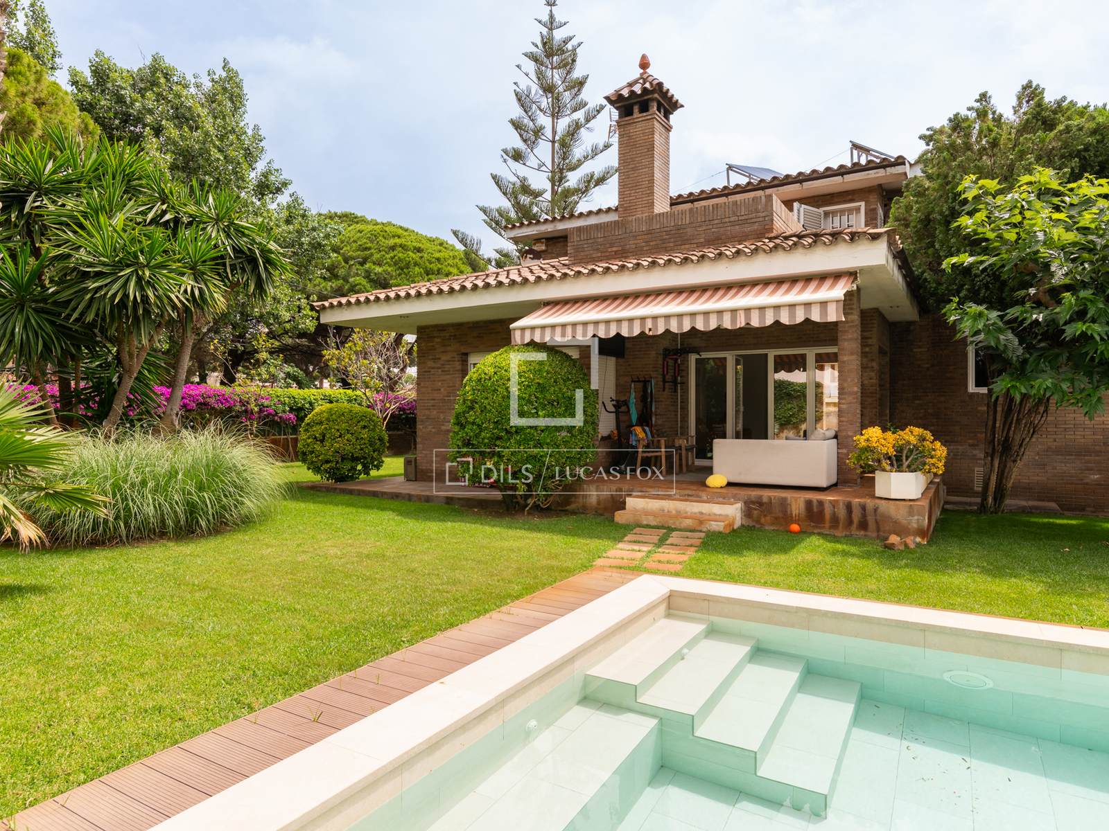 Villa Castelldefels, Barcelona, Spānijā 7 istabas, 351 m2 Nr. 192875