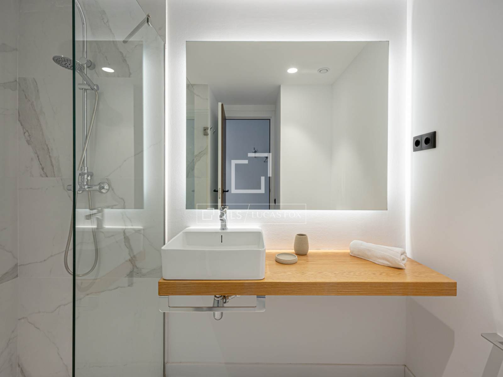 Wohnung in Barcelona, Spanien 2 Schlafzimmer, 95 m2 Nr. 192645