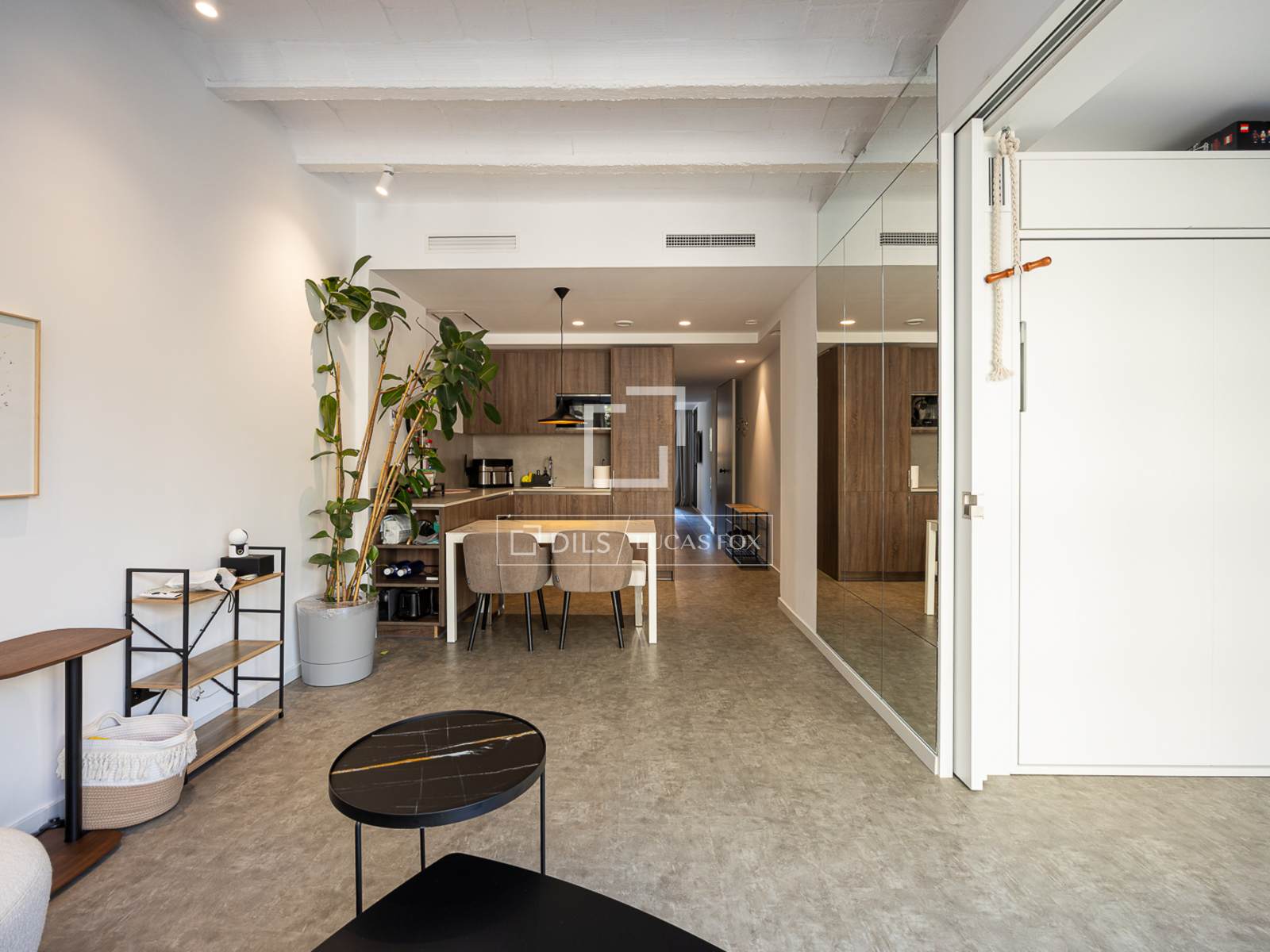 Apartment in Barcelona, Spain 2 bedrooms, 95 sq.m. No. 192644