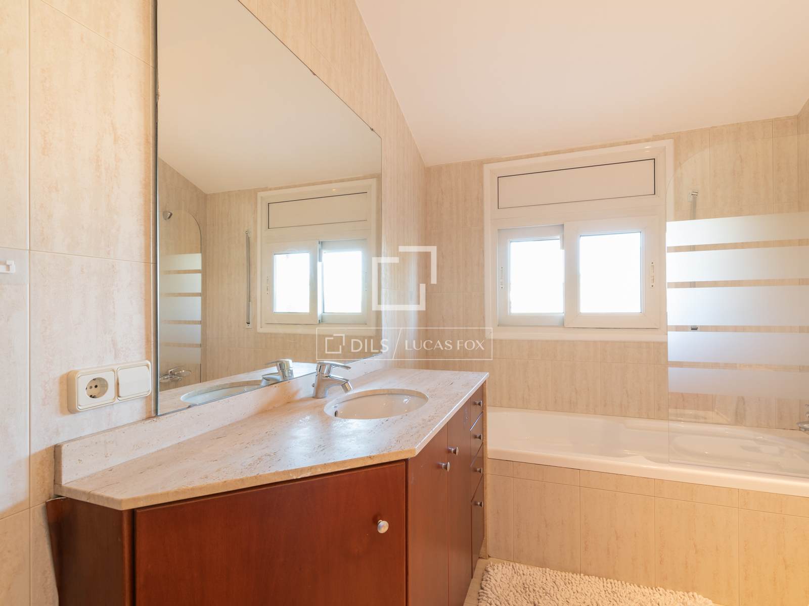 Villa Sant Cugat Del Valles, Barcelona, Spānijā 4 istabas, 435 m2 Nr. 192876