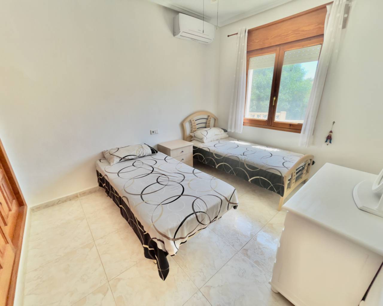 Villa a Ciudad Quesada, Alicante, Spagna 5 camere da letto, 265 mq. N° 80931