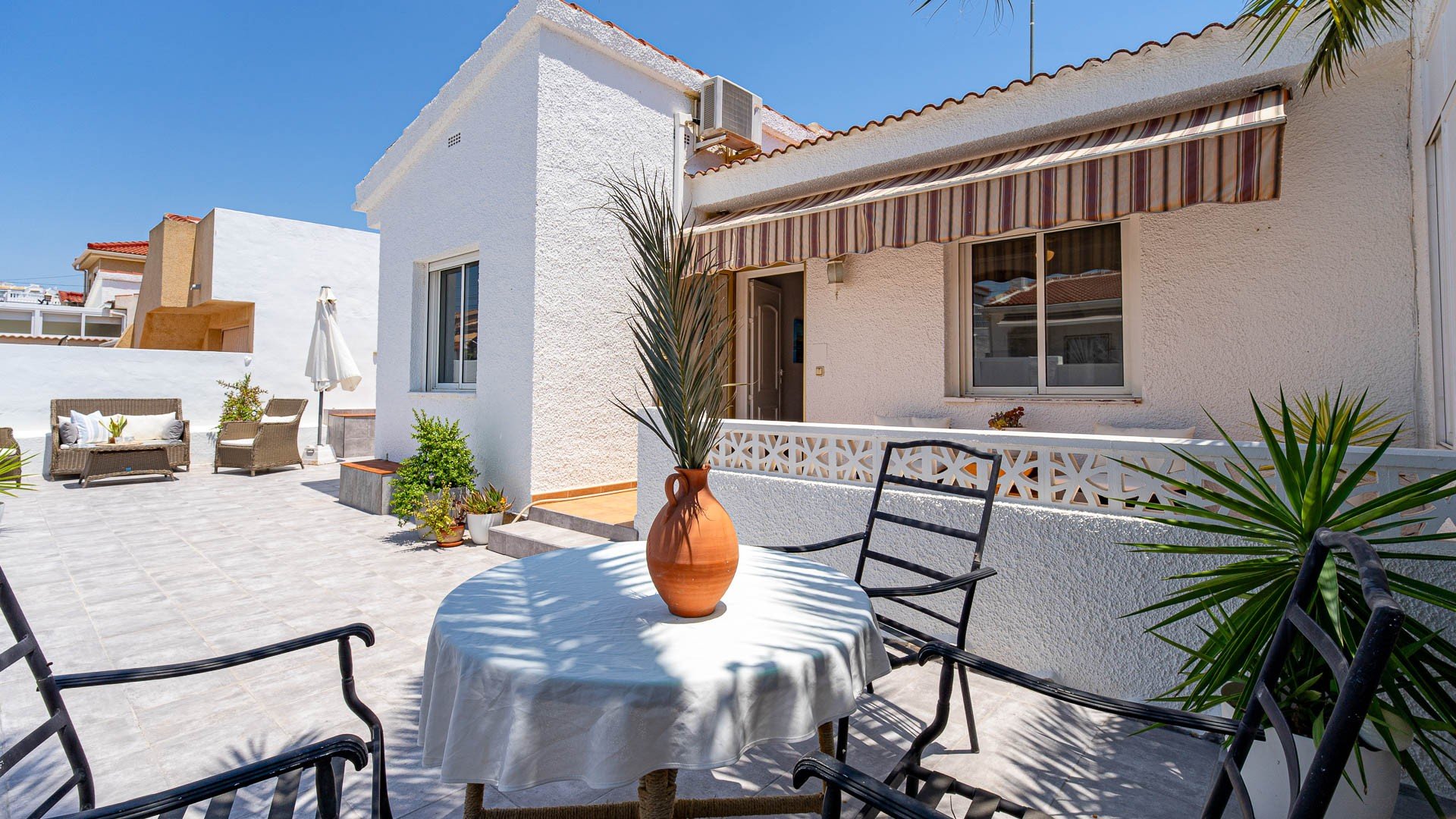 Apartment in Alicante, Spain 2 bedrooms, 59 sq.m. No. 190142