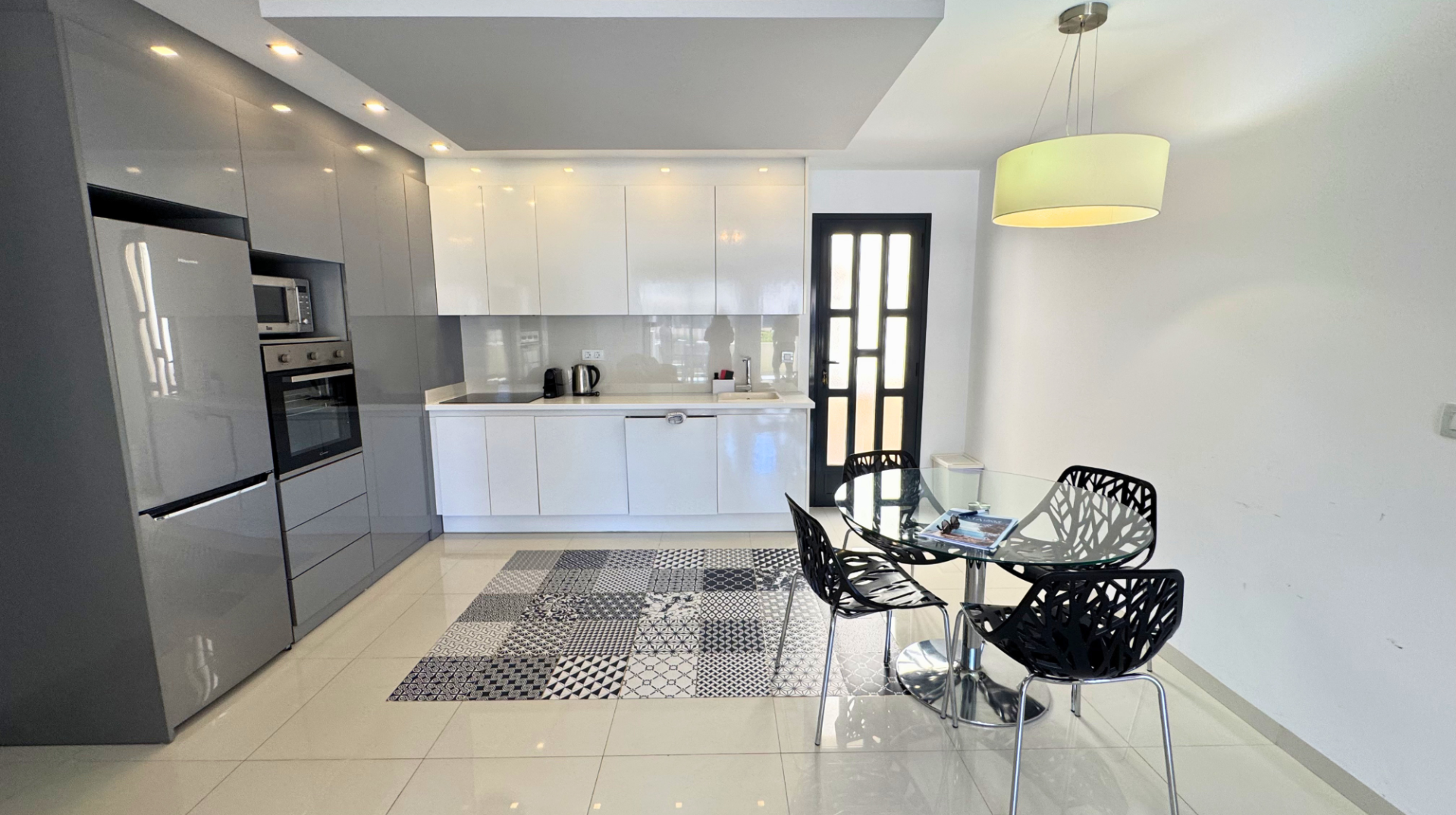 Apartamento en Torre de la Horadada, Alicante, España 2 dormitorios, 61 m2 No. 190141