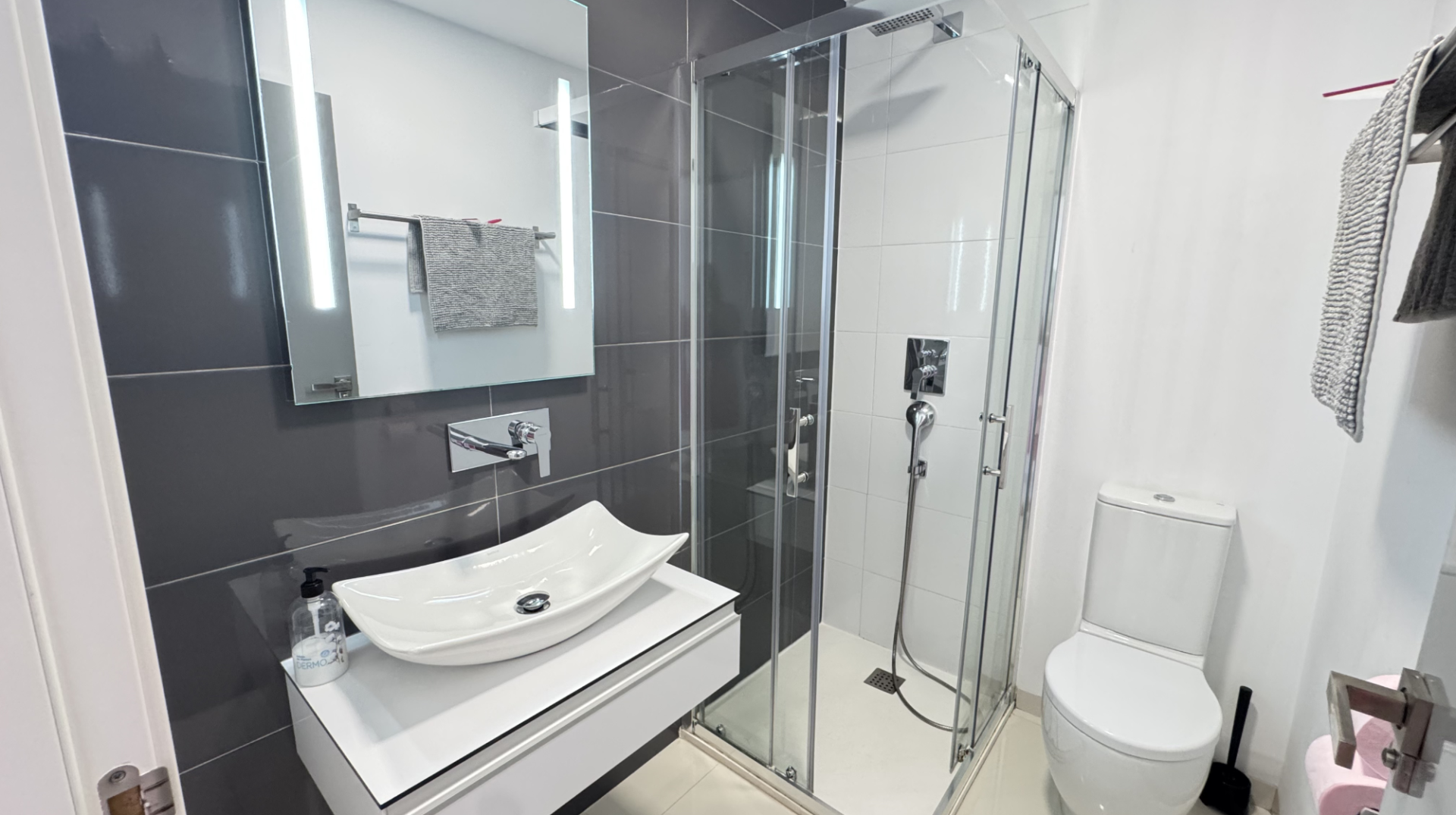Apartamento en Torre de la Horadada, Alicante, España 2 dormitorios, 61 m2 No. 190141