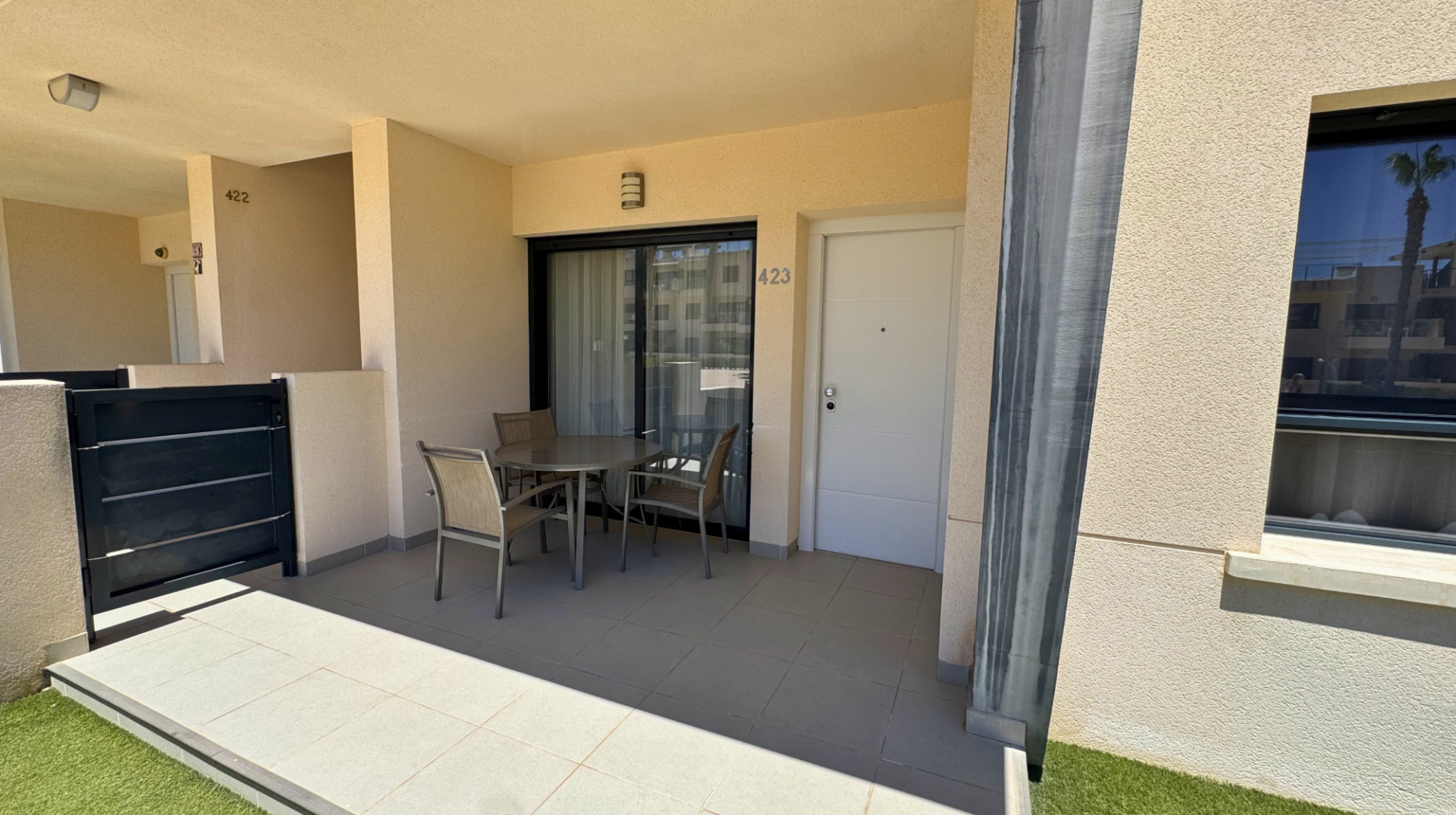 Apartamento en Torre de la Horadada, Alicante, España 2 dormitorios, 61 m2 No. 190141